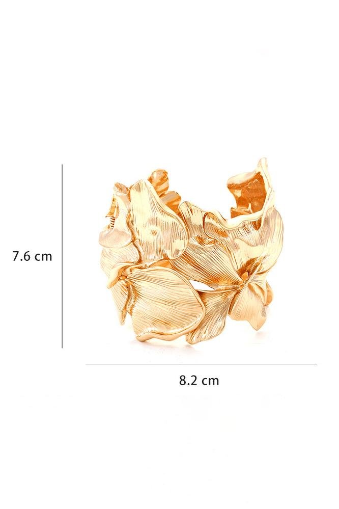 Statement Metallic Textured Flowers Bracelet