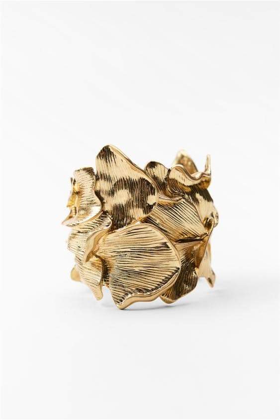 Statement Metallic Textured Flowers Bracelet