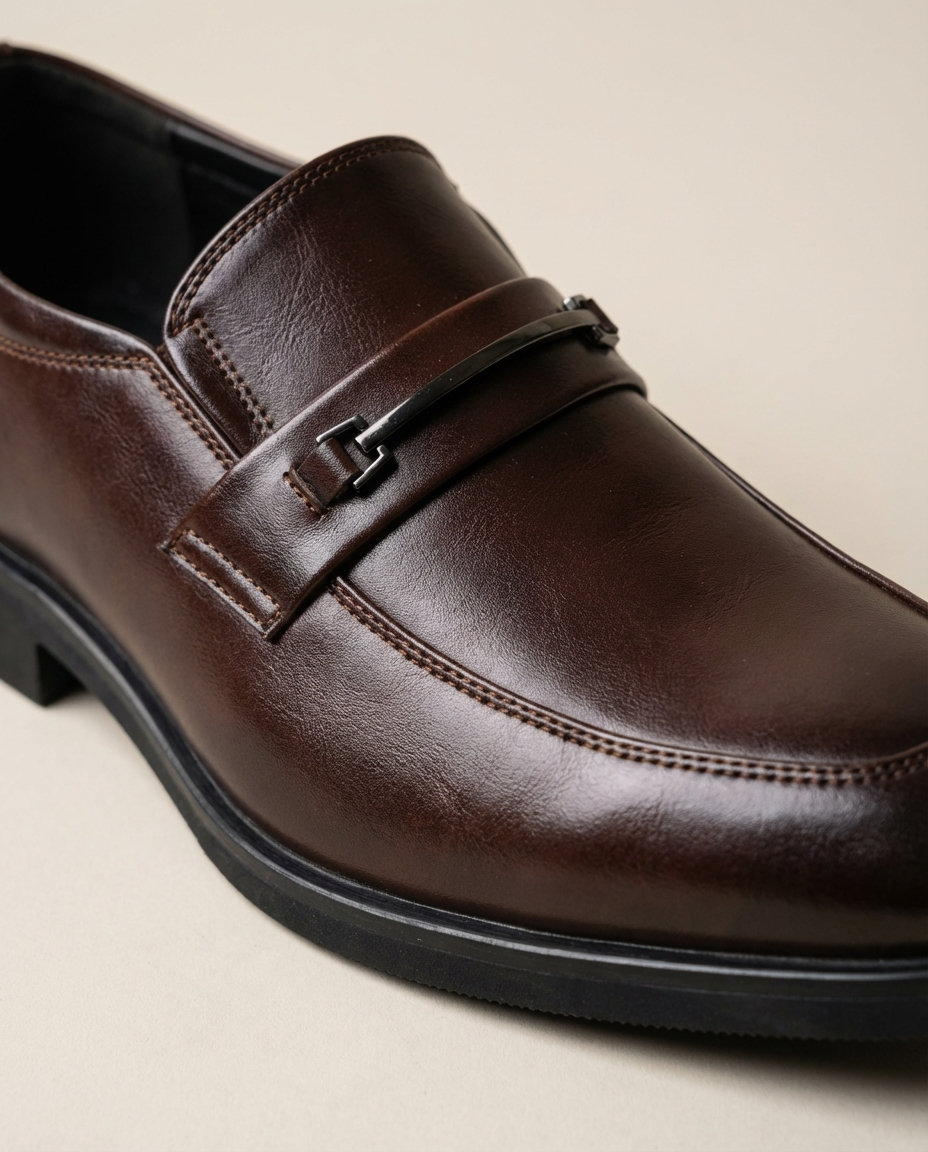 Full-Grain Leather Chukka Boots with All-Day Comfort