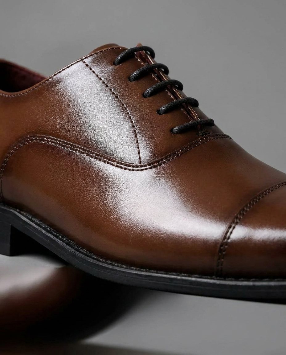 Polished Leather Oxford Shoes with Cap-Toe Detail